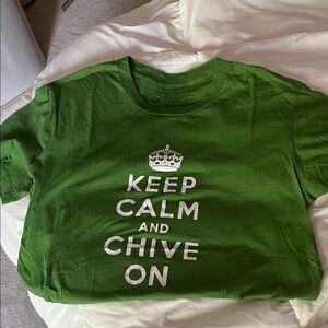 Green Keep Calm and Chive On KCCO Tshirt. The Chive Men’s Medium